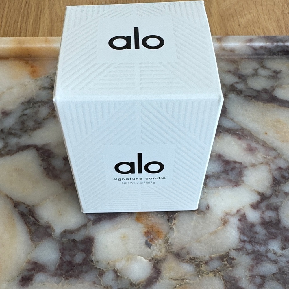 Alo yoga Signature Candle votive mini travel size